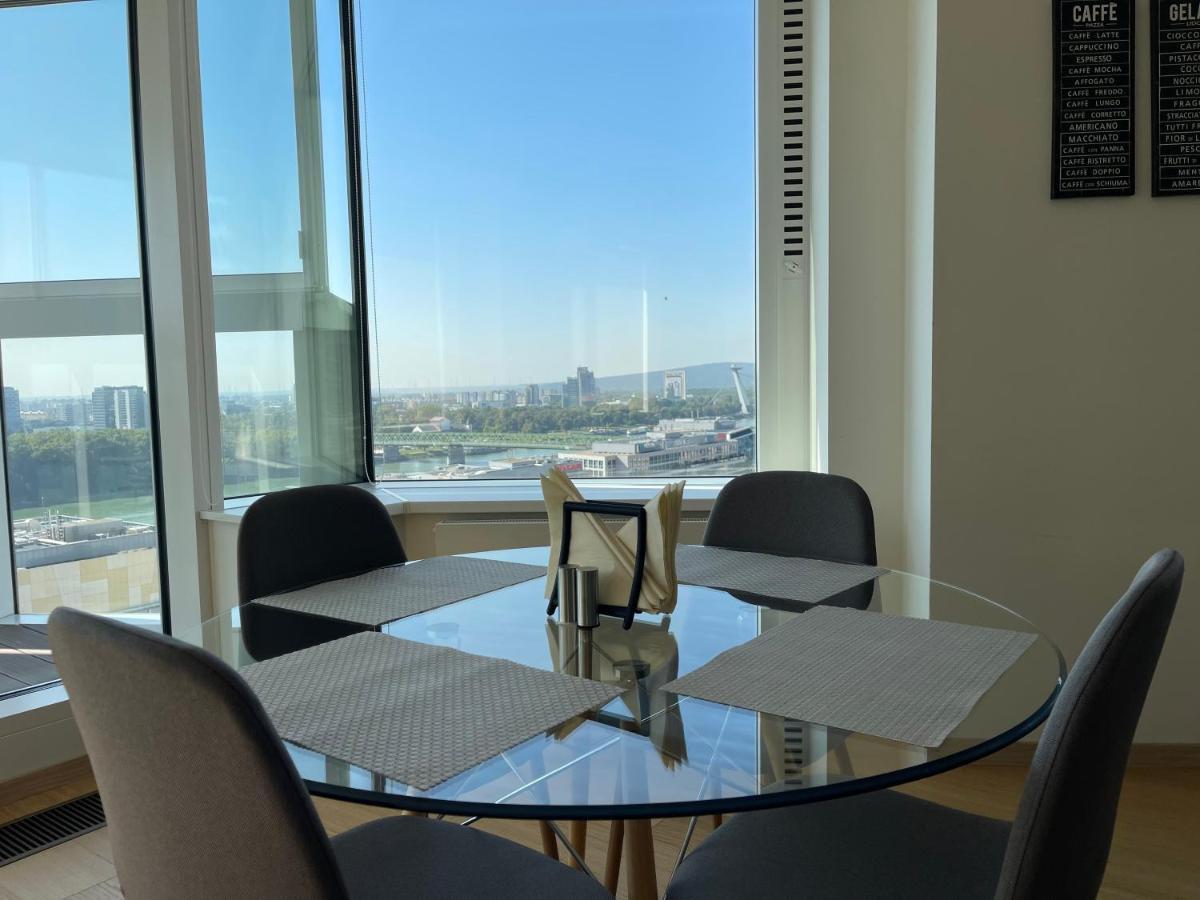 Sag Panorama Apartment 3 Rooms 19Th Floor Great View Free Parking Братислава Екстериор снимка