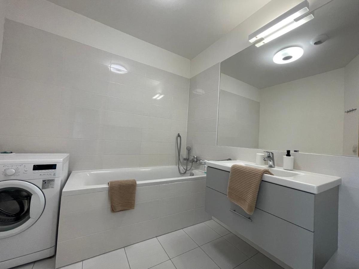 Sag Panorama Apartment 3 Rooms 19Th Floor Great View Free Parking Братислава Екстериор снимка