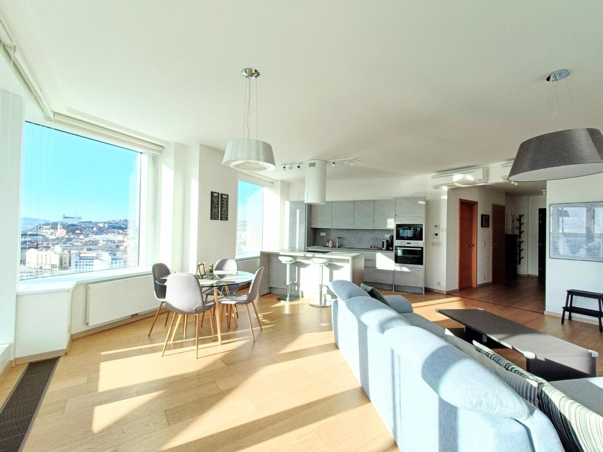 Sag Panorama Apartment 3 Rooms 19Th Floor Great View Free Parking Братислава Екстериор снимка