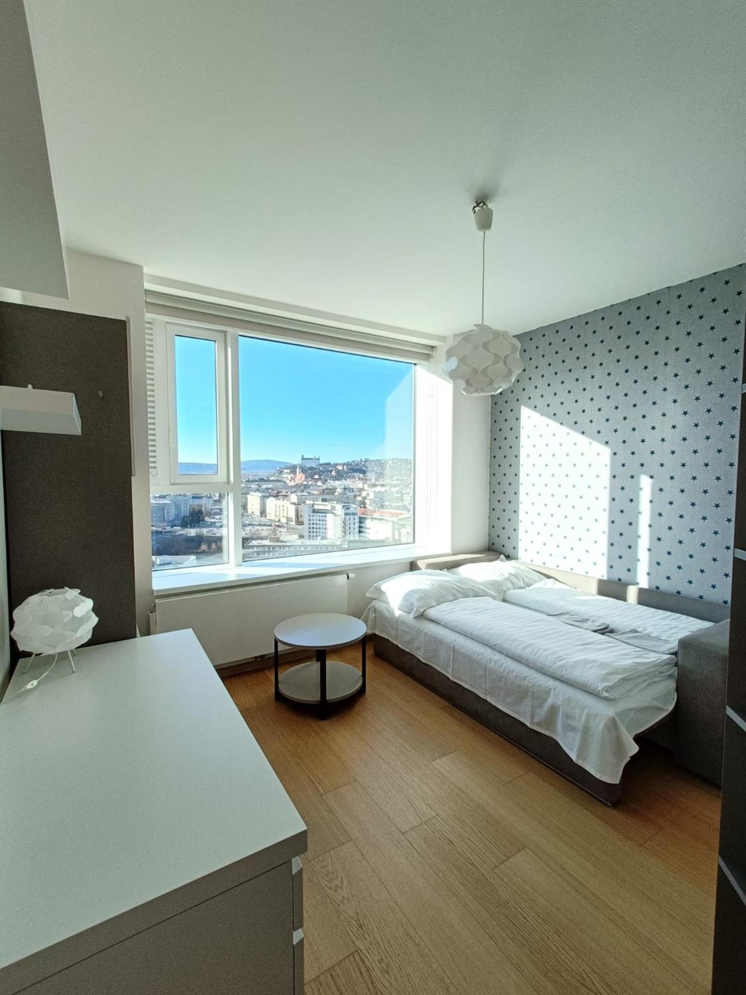 Sag Panorama Apartment 3 Rooms 19Th Floor Great View Free Parking Братислава Екстериор снимка