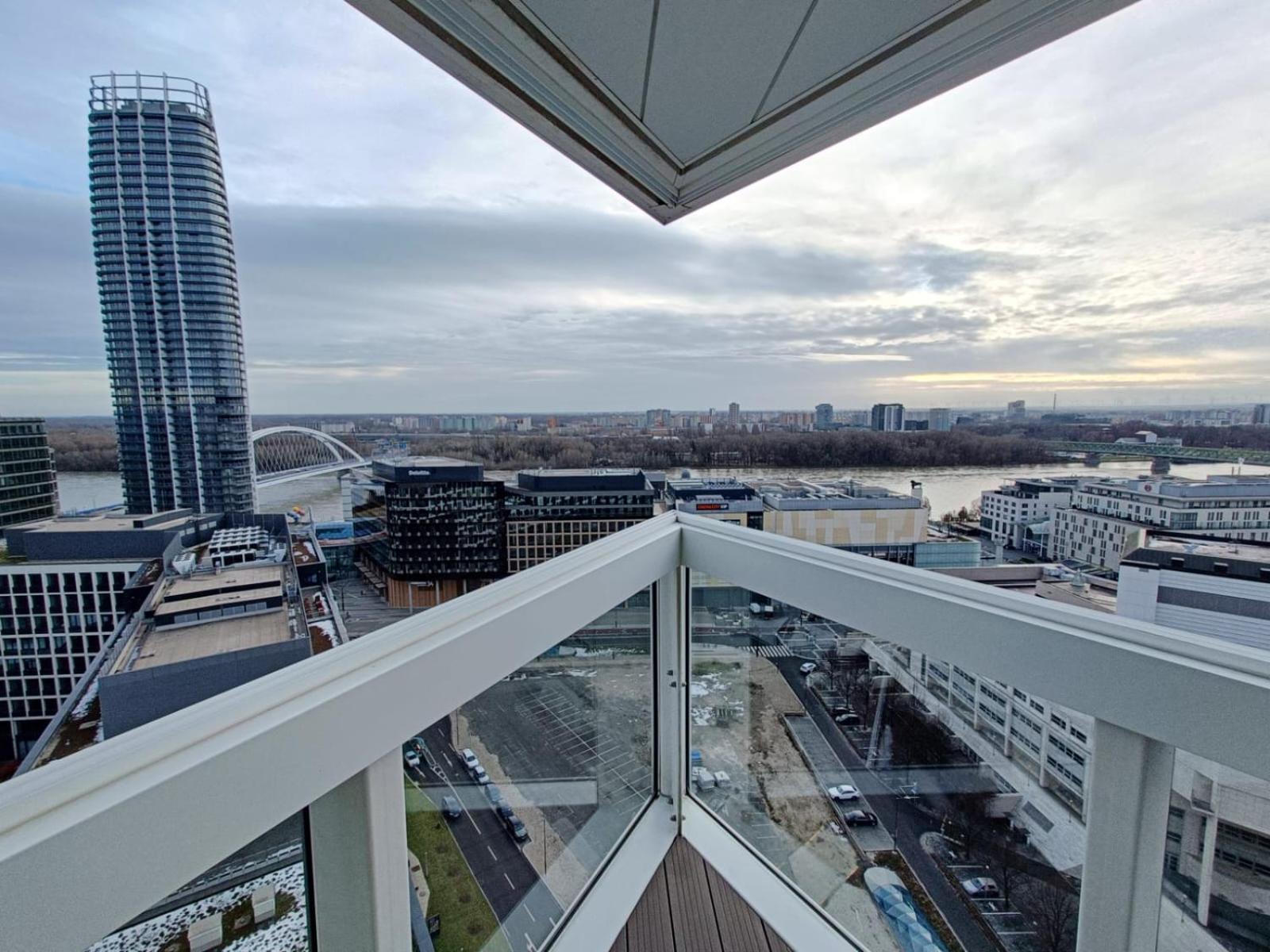 Sag Panorama Apartment 3 Rooms 19Th Floor Great View Free Parking Братислава Екстериор снимка